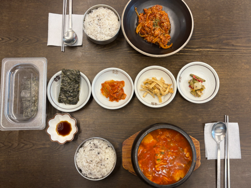 265. 신촌 한식 24시